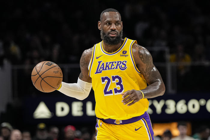 report: lebron james willing to take pay cut if lakers can get james harden, klay thompson or jonas valanciunas