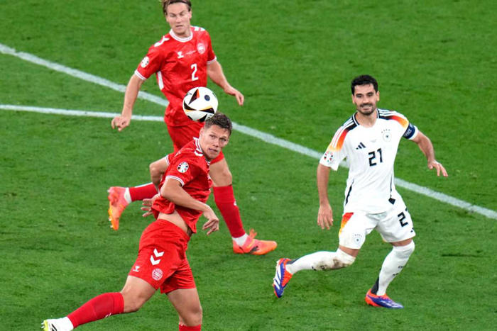 alemania se impone 2 a 0 ante dinamarca y se clasifica a los cuartos de final de la euro