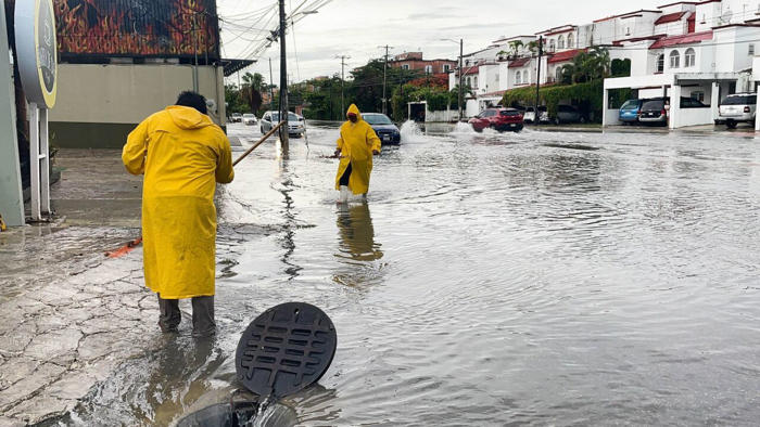 lluvias en la península de yucatán dejan inundaciones y un vuelo desviado