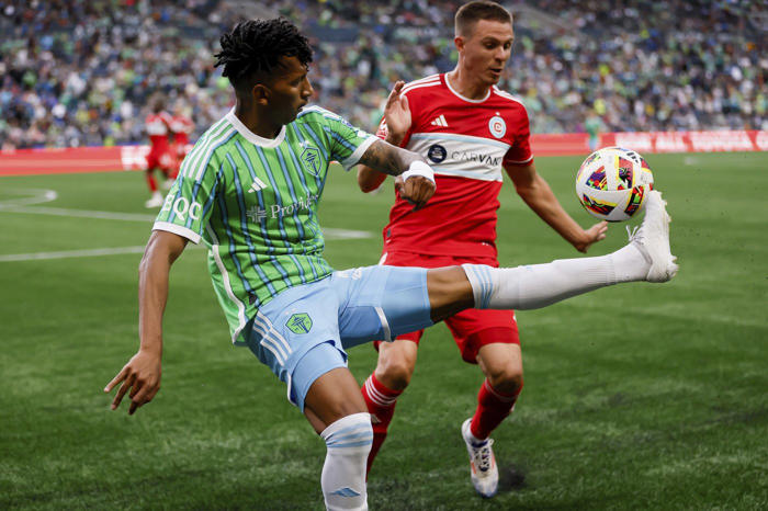 albert rusnák scores twice on pks after halftime to rally sounders to 2-1 victory over fire