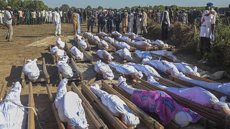 masakr v nigérii. bombové útoky cílily na svatbu i pohřeb, mezi oběťmi jsou děti a těhotné ženy