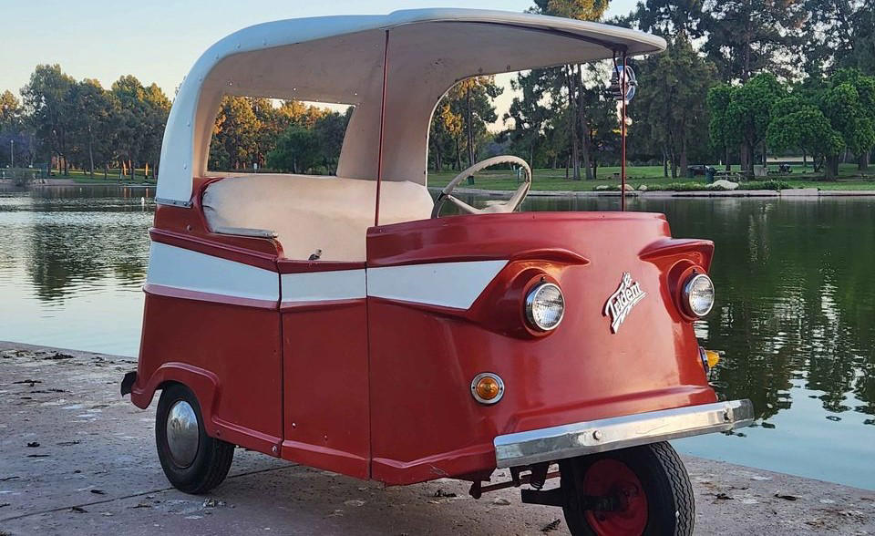 el coqueto vehículo de los años 60 que ya confiaba en la movilidad eléctrica