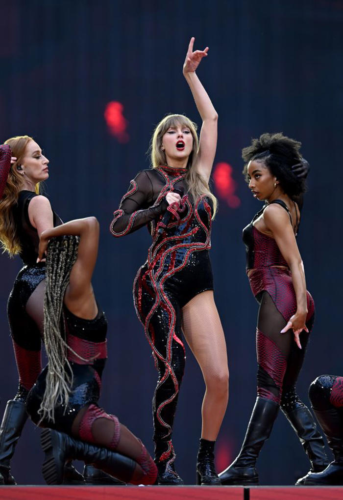 18 behind-the-scenes secrets you probably didn’t know about the eras tour