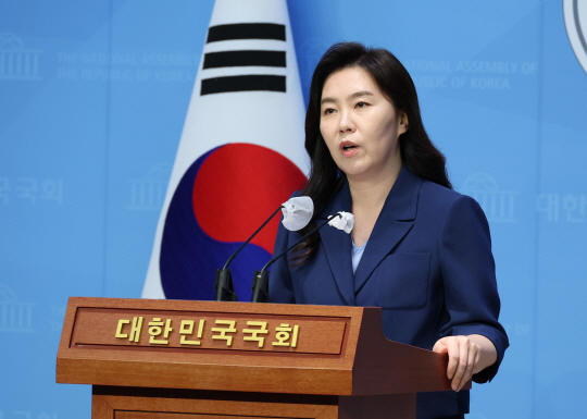 70만 명 몰린 '尹 탄핵청원'…민주당 