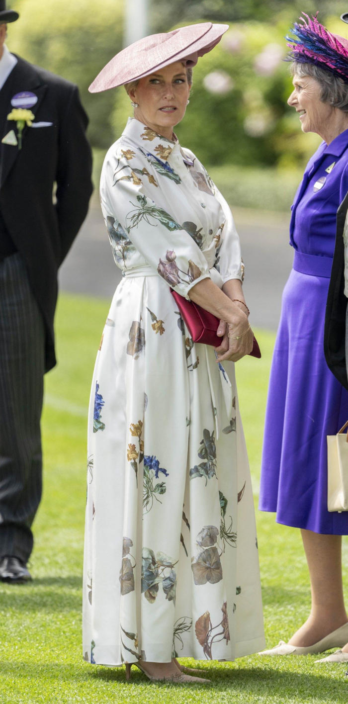 the floral midi dress tips to take from the royals