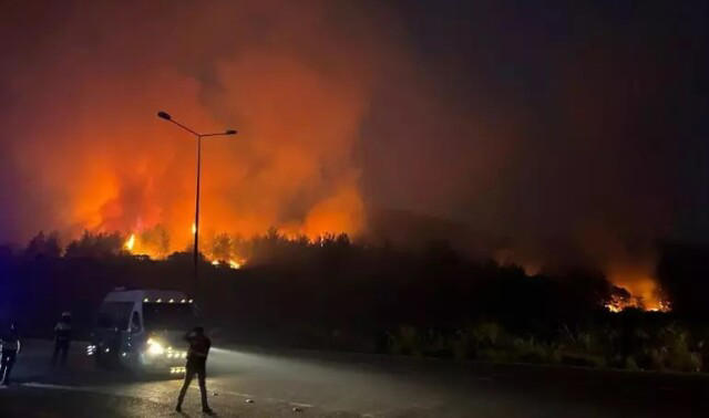 μάχη με τις φλόγες στην τουρκία – δεκάδες μέτωπα στα δυτικά