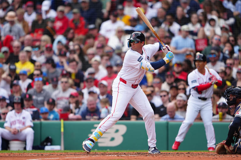 Red Sox first baseman clears up confusion regarding rehab