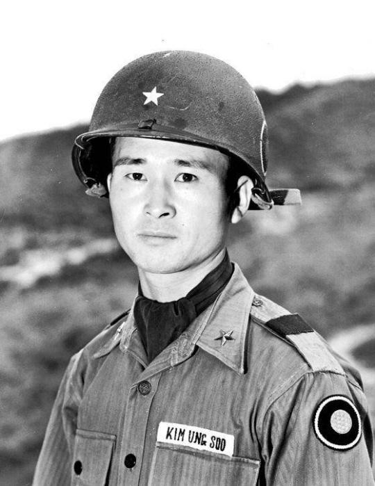 중공군과 화살머리고지전투 승리 이끈 김응수 소장, 7월의 6·25 전쟁 영웅