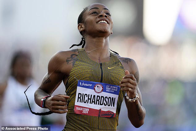 sha'carri richardson fails to qualify for paris olympics in 200 meters after finishing in fourth place behind winner gabby thomas