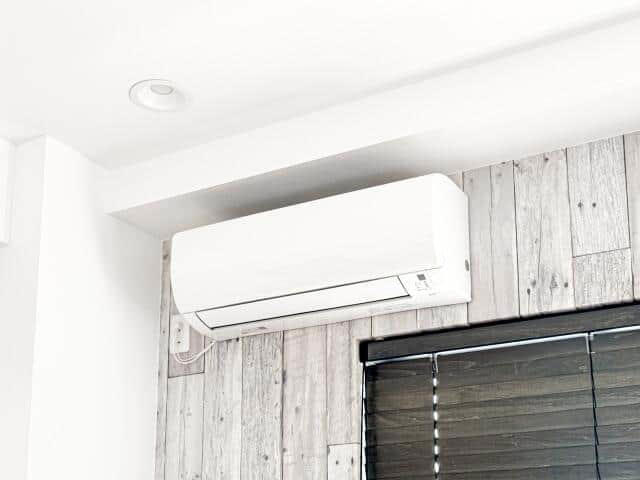 室温28度設定だけでは熱中症対策にならない それでもエアコン節電で電気代を安くするには