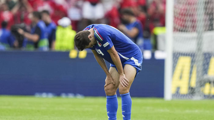 switzerland 2 - italy 0: delayed reactions and random observations