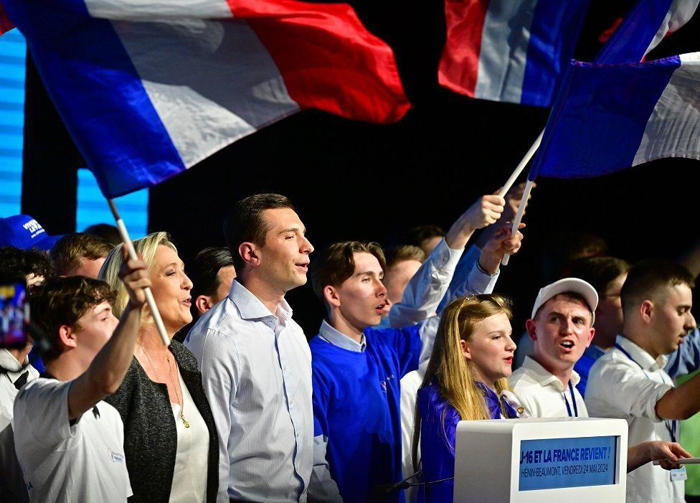 cómo la arriesgada apuesta electoral de macron pone a prueba la democracia en francia