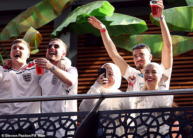 mercury to hit 23c as england fans flock to pubs for euros clash