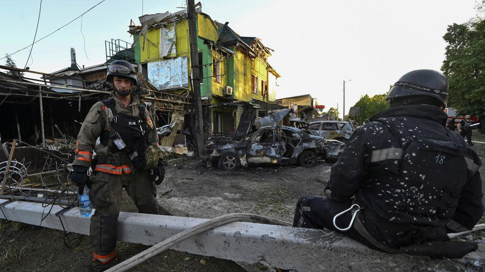 zelensky issues fresh weapons plea after 7 killed in russian attack on zaporizhzhia region