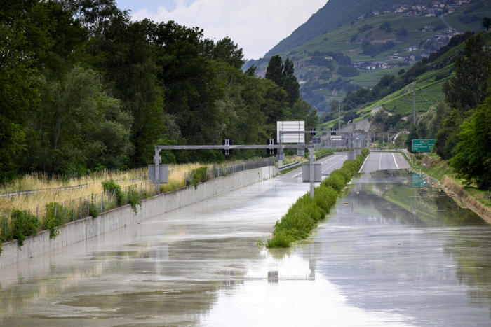 dos muertos en suiza tras tormentas que provocaron inundaciones y un deslave