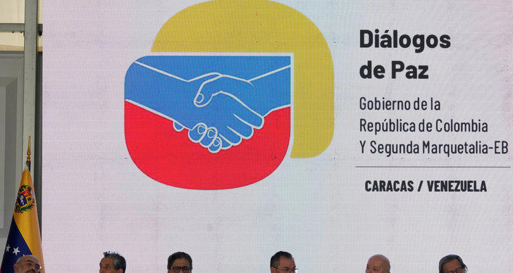 colombia: rebellgrupp går med på vapenvila