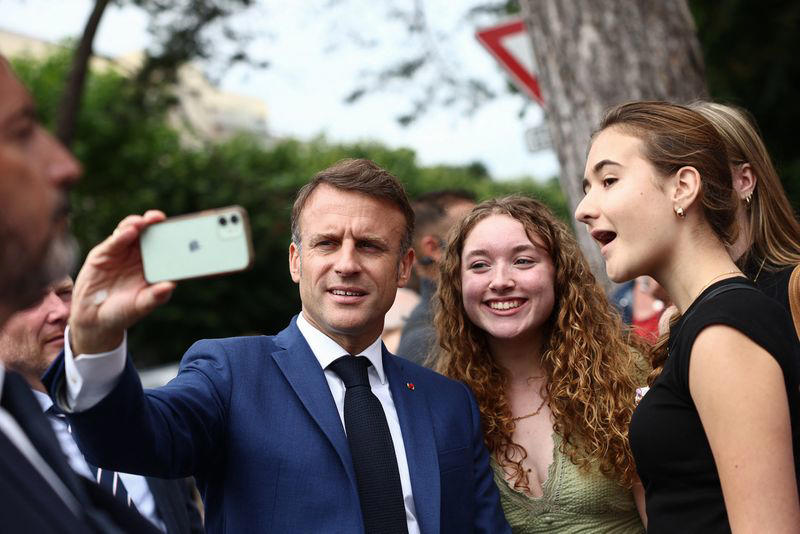 high turnout as france votes in election that could usher in far right
