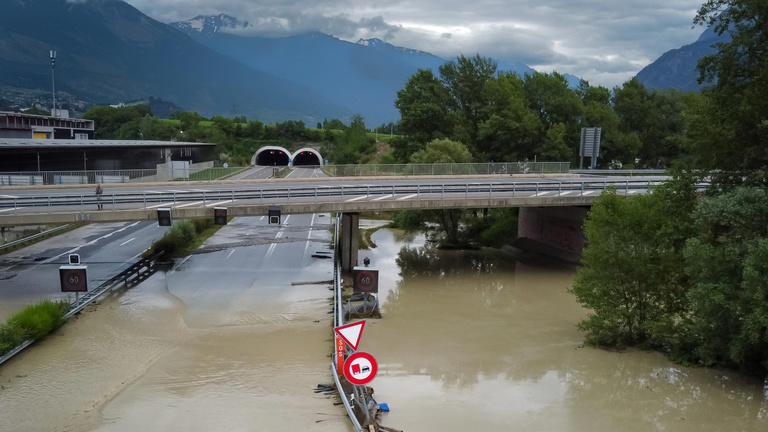 özönvízszerű esőzés pusztított svájcban, többen meghaltak