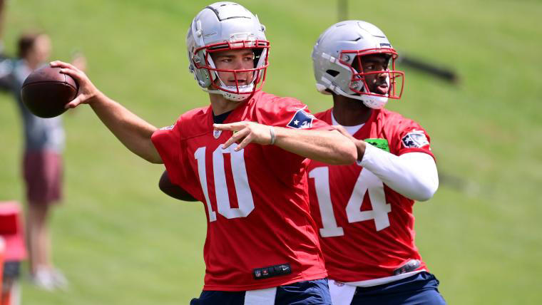 nfl insider doesn't believe in new england patriots quarterback room