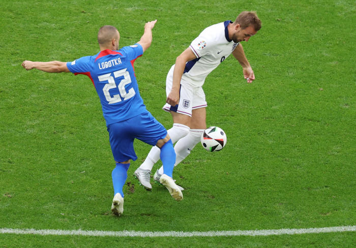 inglaterra - eslovaquia en directo | la selección eslovaca roza el gol en dos ocasiones ante los ingleses
