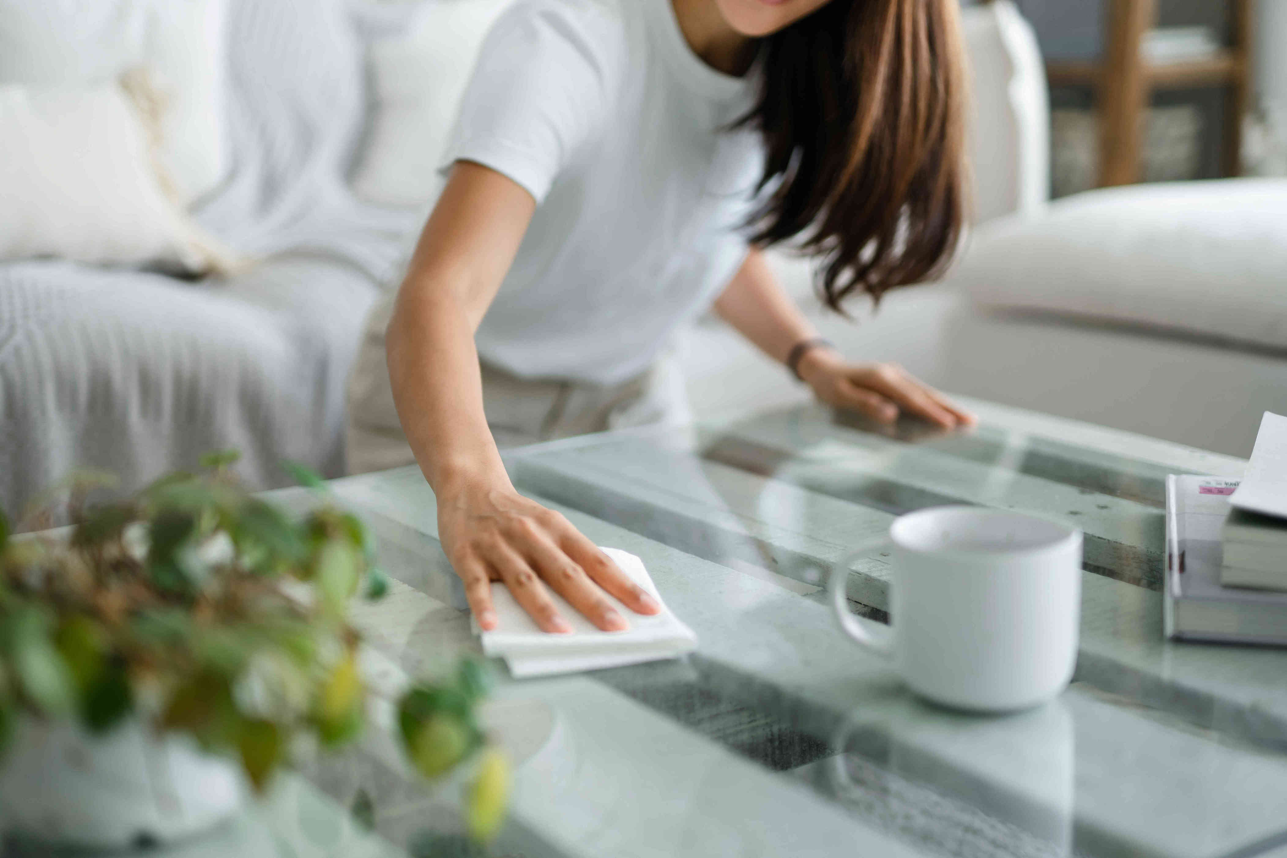 7 things professional cleaners never do in their own homes