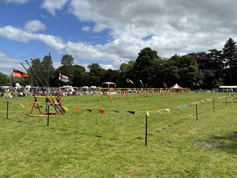 15 photos of Spectacular Jousting event at Linlithgow Palace as crowds ...