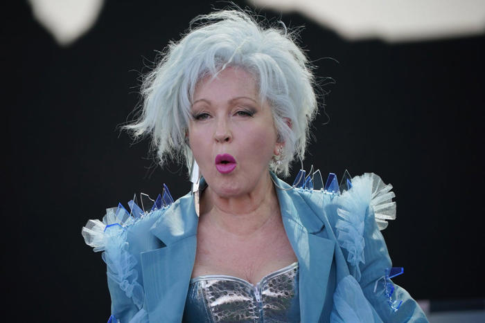 cyndi lauper responds to ‘technical difficulties’ during glastonbury set