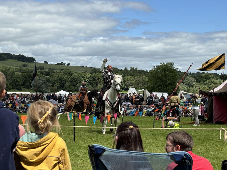 15 photos of Spectacular Jousting event at Linlithgow Palace as crowds ...