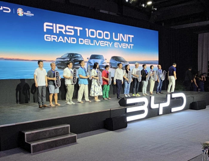 byd motor indonesia hari ini serahkan 1.000 unit pertama ke konsumen