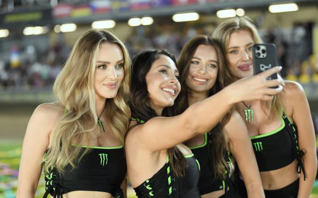 elektryzujące monster girls na grand prix w gorzowie - piękniejsza strona żużla | zdjęcia
