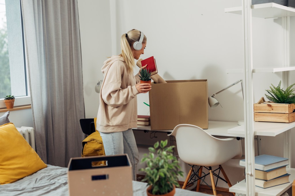 Dorm Room Must Haves for New College Students