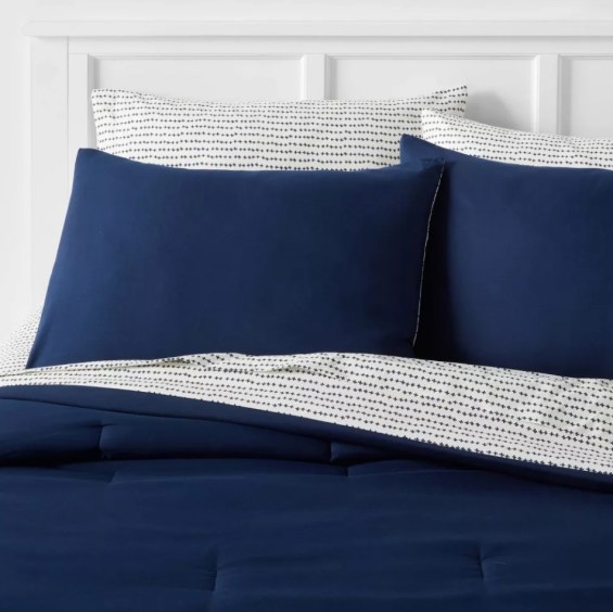 Dorm Room Must Haves for New College Students