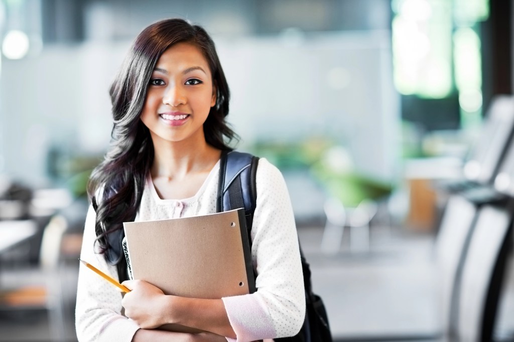 Dorm Room Must Haves for New College Students