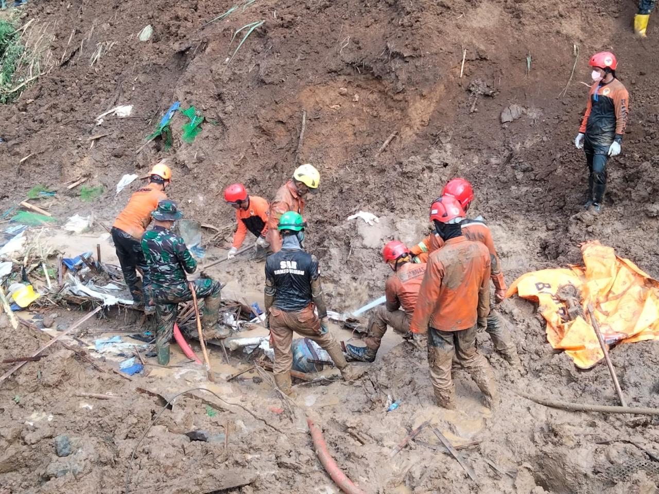 Deadly Landslide Hits Illegal Gold Mine In Indonesia