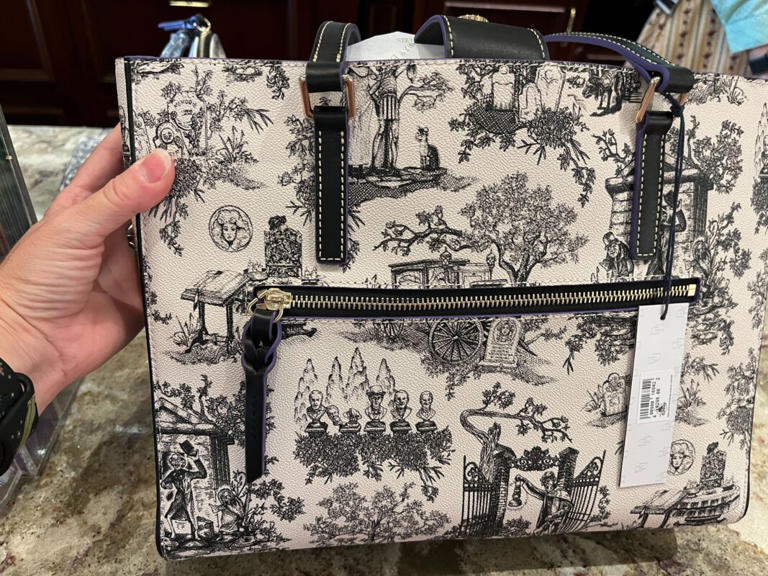 Disney Haunted purchases Mansion Dooney & Bourke Tote NEW RELEASE