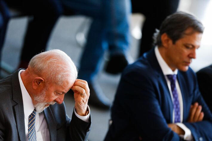 O presidente Luiz Inácio Lula da Silva (PT) e o ministro da Fazenda, Fernando Haddad, durante o lançamento do Plano Safra, em cerimônia realizada em 3 de Julho de 2024 no Palácio do Planalto, em Brasília. Foto: WILTON JUNIOR/Estadão