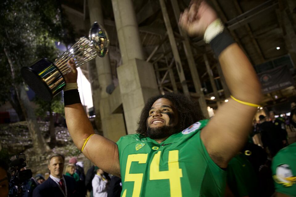 Oregon Ducks Countdown To Kickoff: At No. 54, Three Championship Linemen