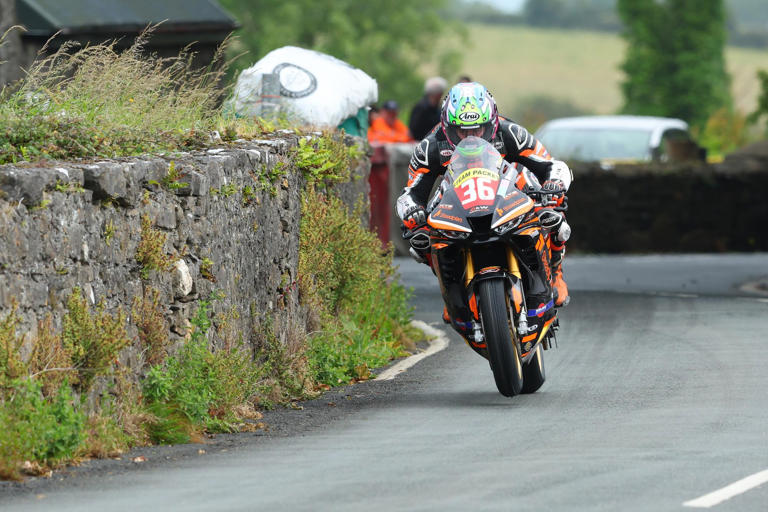 Southern 100: Jamie Coward claims pole from Michael Dunlop for Senior ...