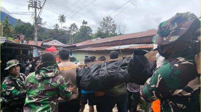 Jalan Kaki 10 Km Untuk Mengevakuasi 23 Orang Korban Tewas Longsor Area ...