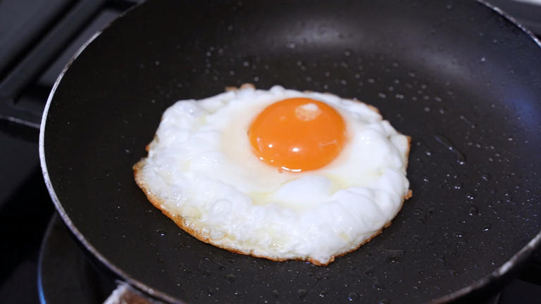 우유를 후라이팬에 붓고 끓여 보세요! 인생꿀팁~