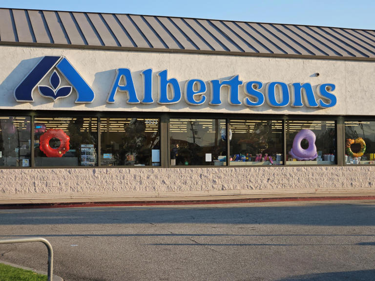 Albertsons, Kroger release list of Texas stores to be sold to C&S