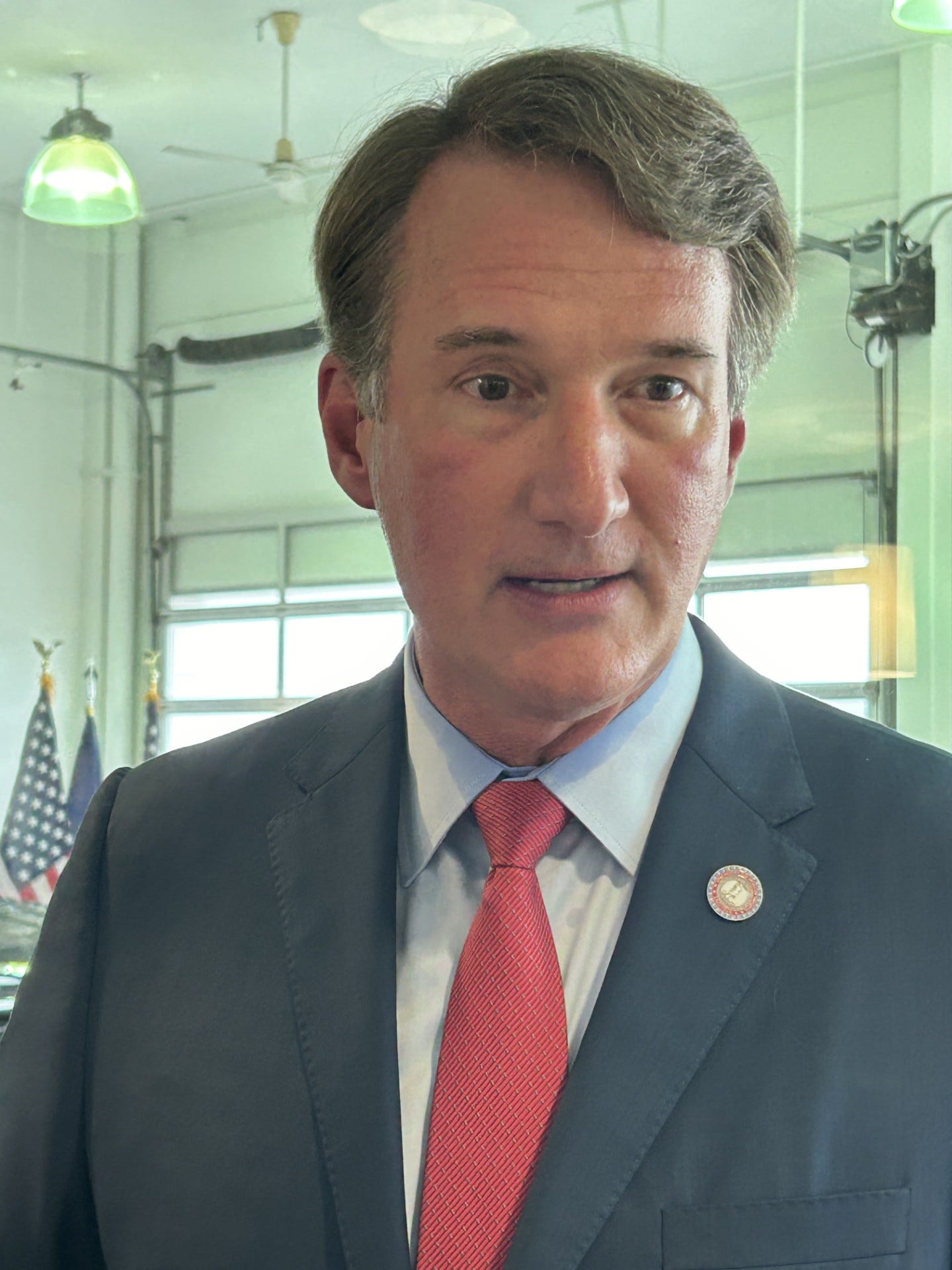 Governor sends message to public-school students' cell phones: I'm ...