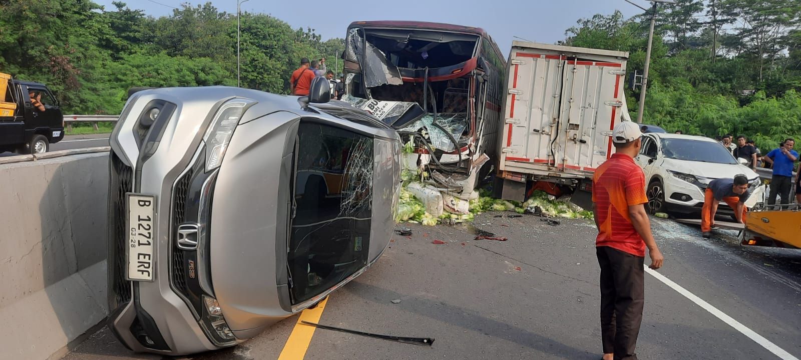 Mencekam Laka Beruntun Di Tol Cipularang KM 85 Libatkan 9 Mobil, Begini ...