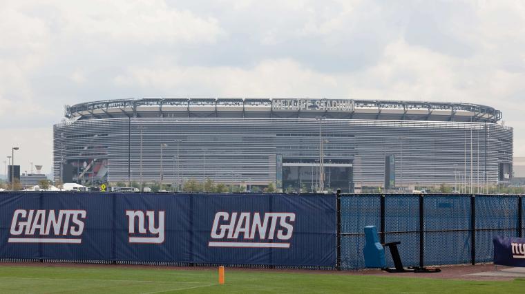 New York Giants Surprisingly Listed As Suitors For Free-agent Center