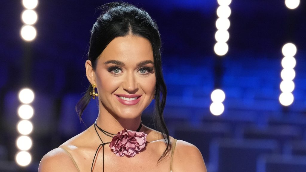 Katy Perry to Receive Video Vanguard Award, Perform Hits Medley on MTV VMAs