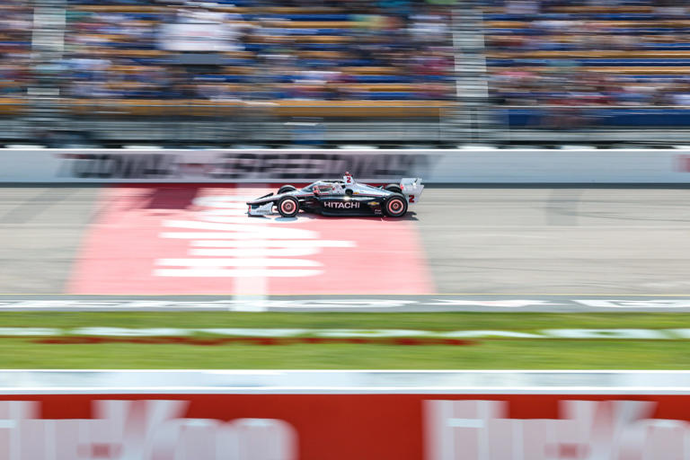 IndyCar at Iowa Speedway: What do IndyCar spotters do?