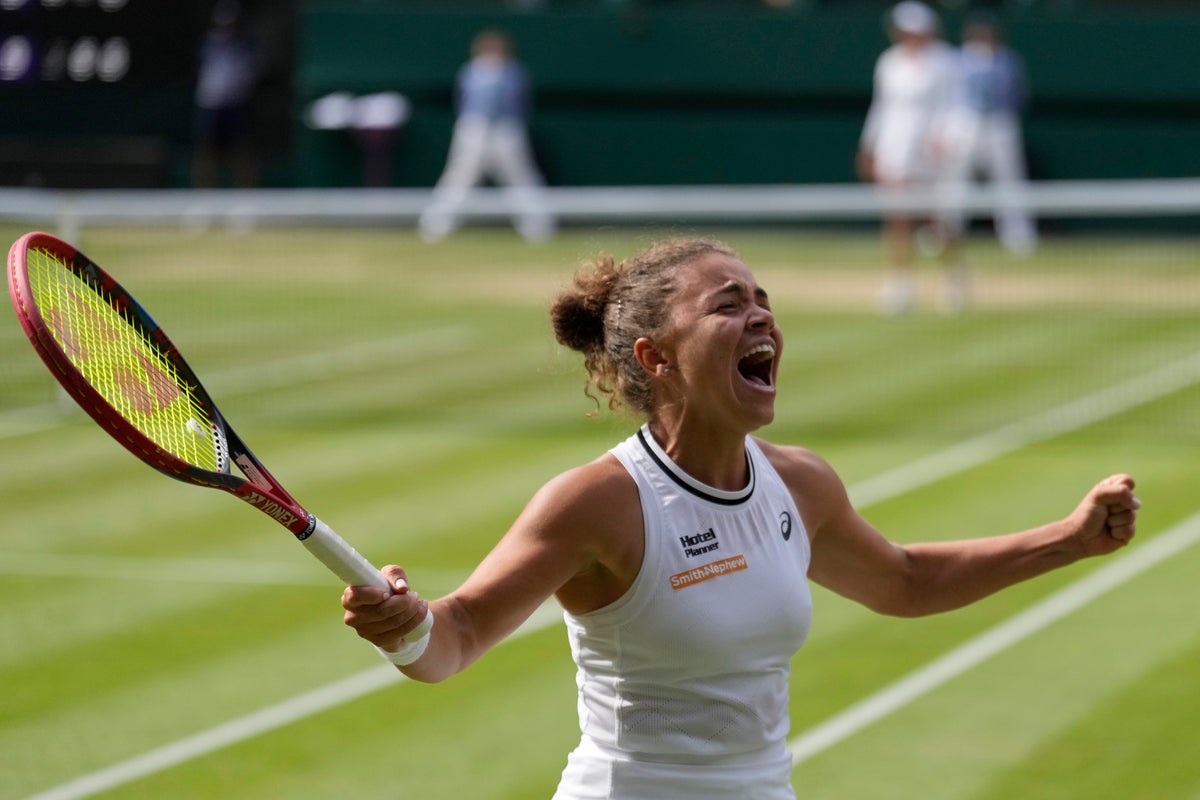 Jasmine Paolini Defeats Crestfallen Donna Vekic In Record-breaking ...