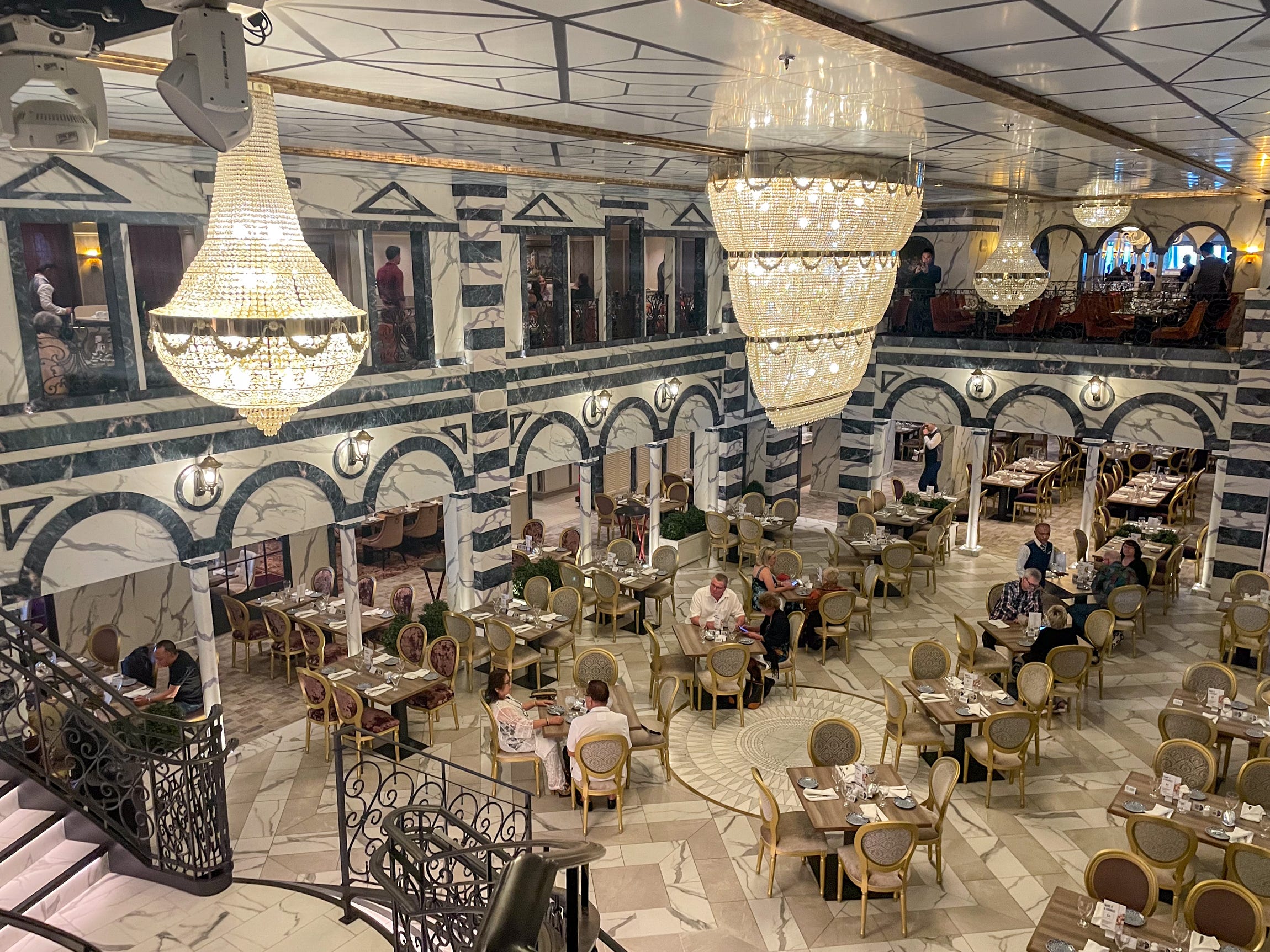 <p>But none of <a href="https://www.businessinsider.com/cheapest-carnival-cruise-vacation-new-ship-extra-fees-food-activities-2024-6">Firenze's free meals</a> wowed me — even in the main dining rooms, where I had all my dinners.</p><p>Crowds assembled in front of the restaurant's doors every night before opening. But the hype never matched the quality.</p>