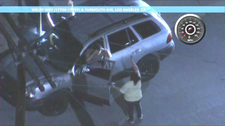 Woman snatches keys from suspects at end of high-speed police pursuit