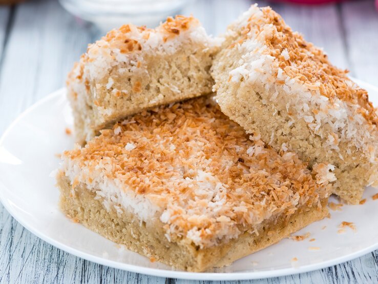 Kokoskuchen mit Buttermilch – simpler Rührkuchen